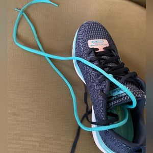 navy ladies sketchers